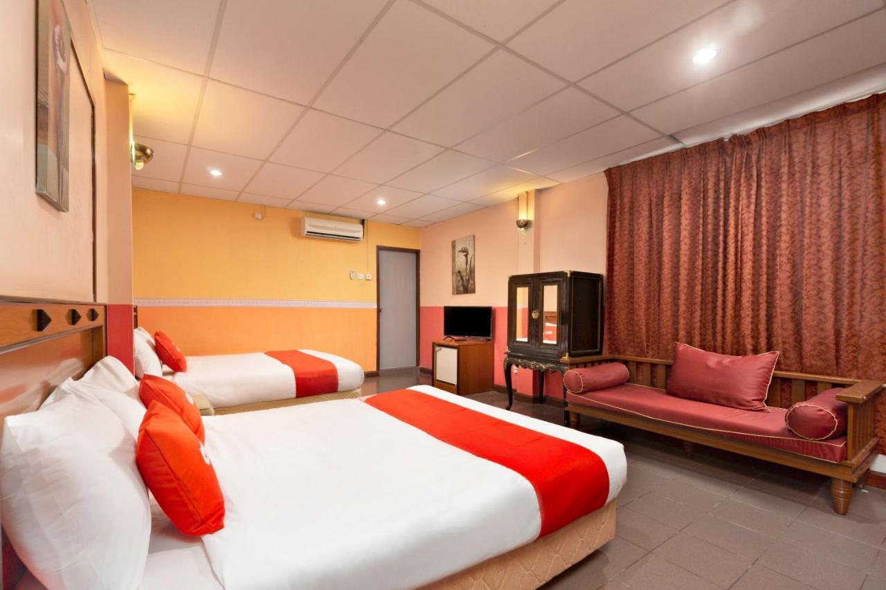 Hotel Dj Palace Lumut Exterior photo