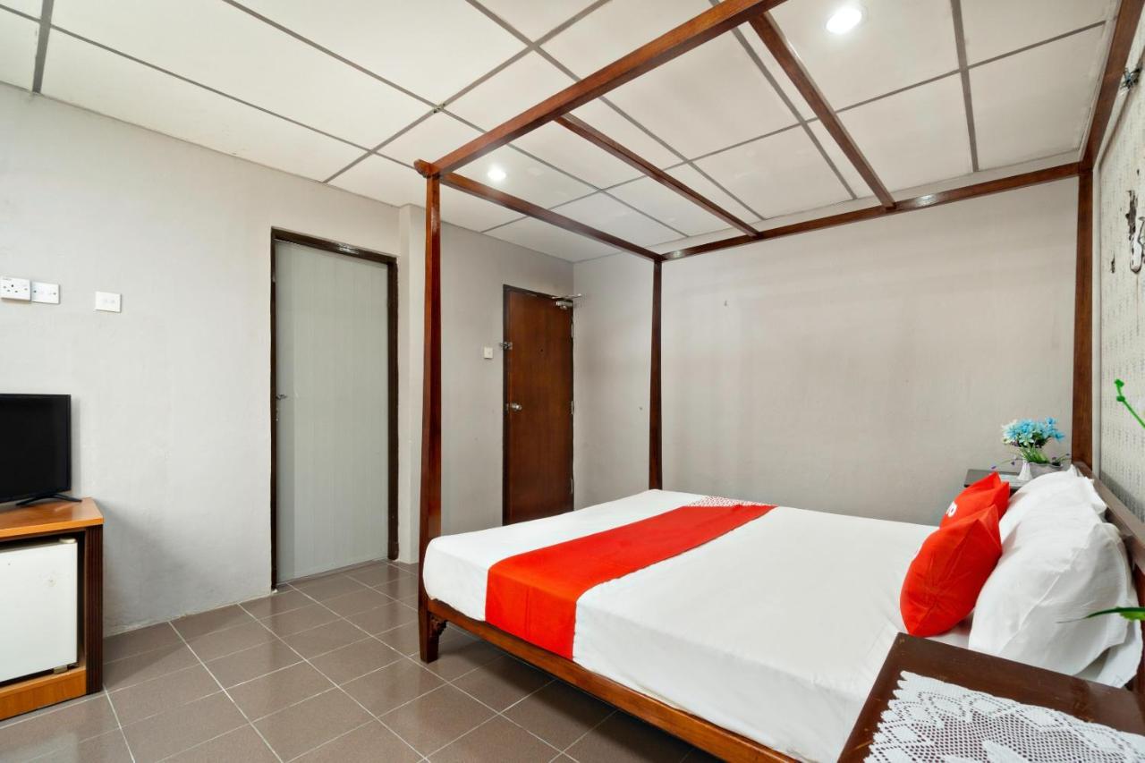 Hotel Dj Palace Lumut Exterior photo