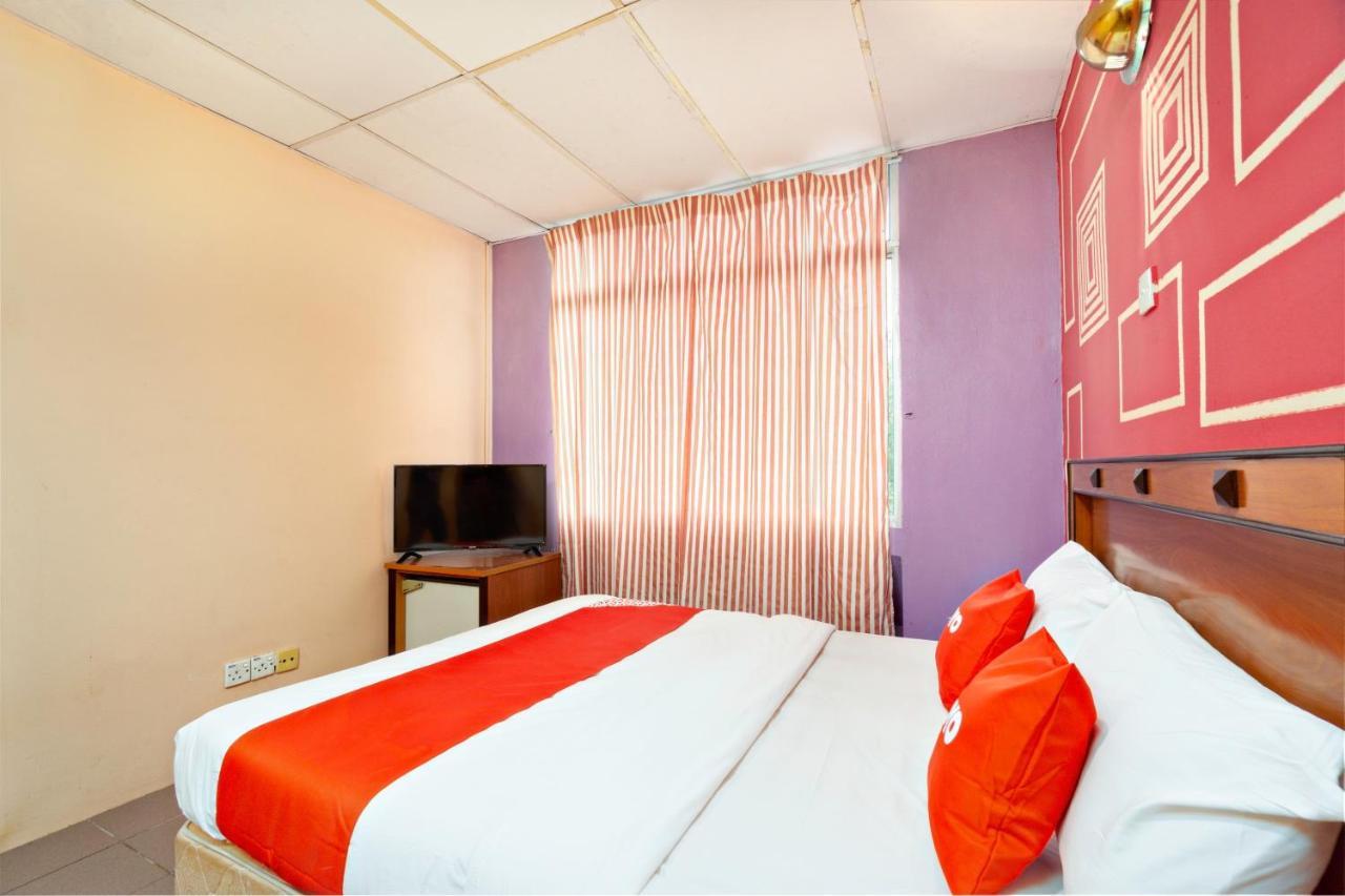 Hotel Dj Palace Lumut Exterior photo