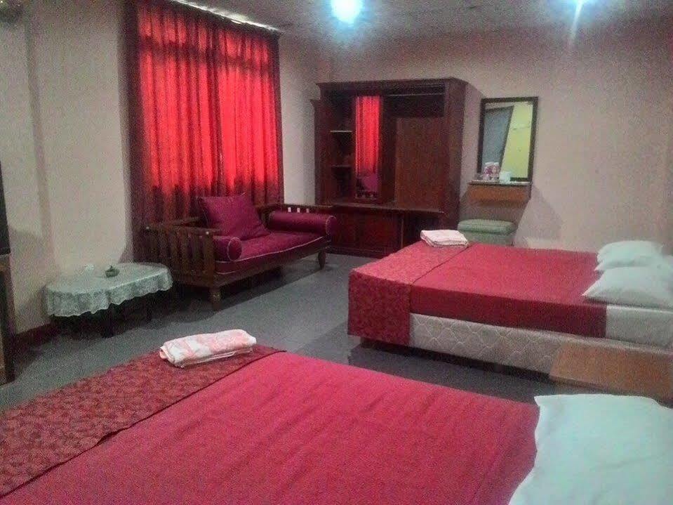 Hotel Dj Palace Lumut Exterior photo