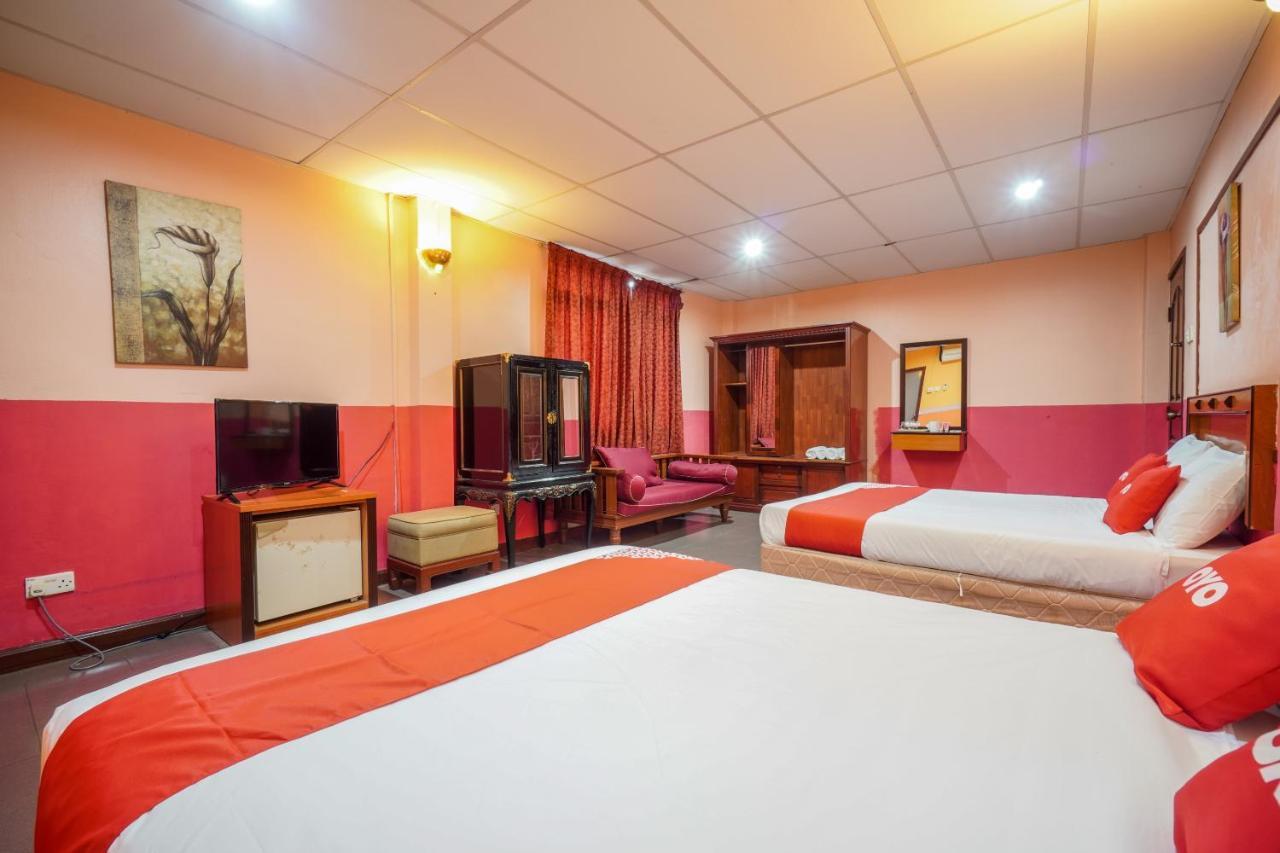 Hotel Dj Palace Lumut Exterior photo