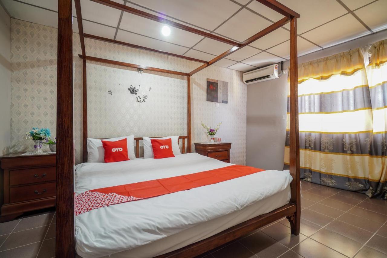 Hotel Dj Palace Lumut Exterior photo