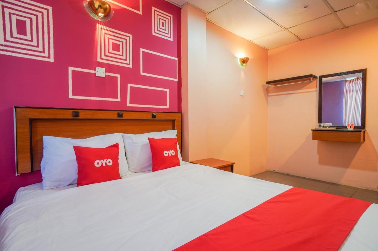 Hotel Dj Palace Lumut Exterior photo
