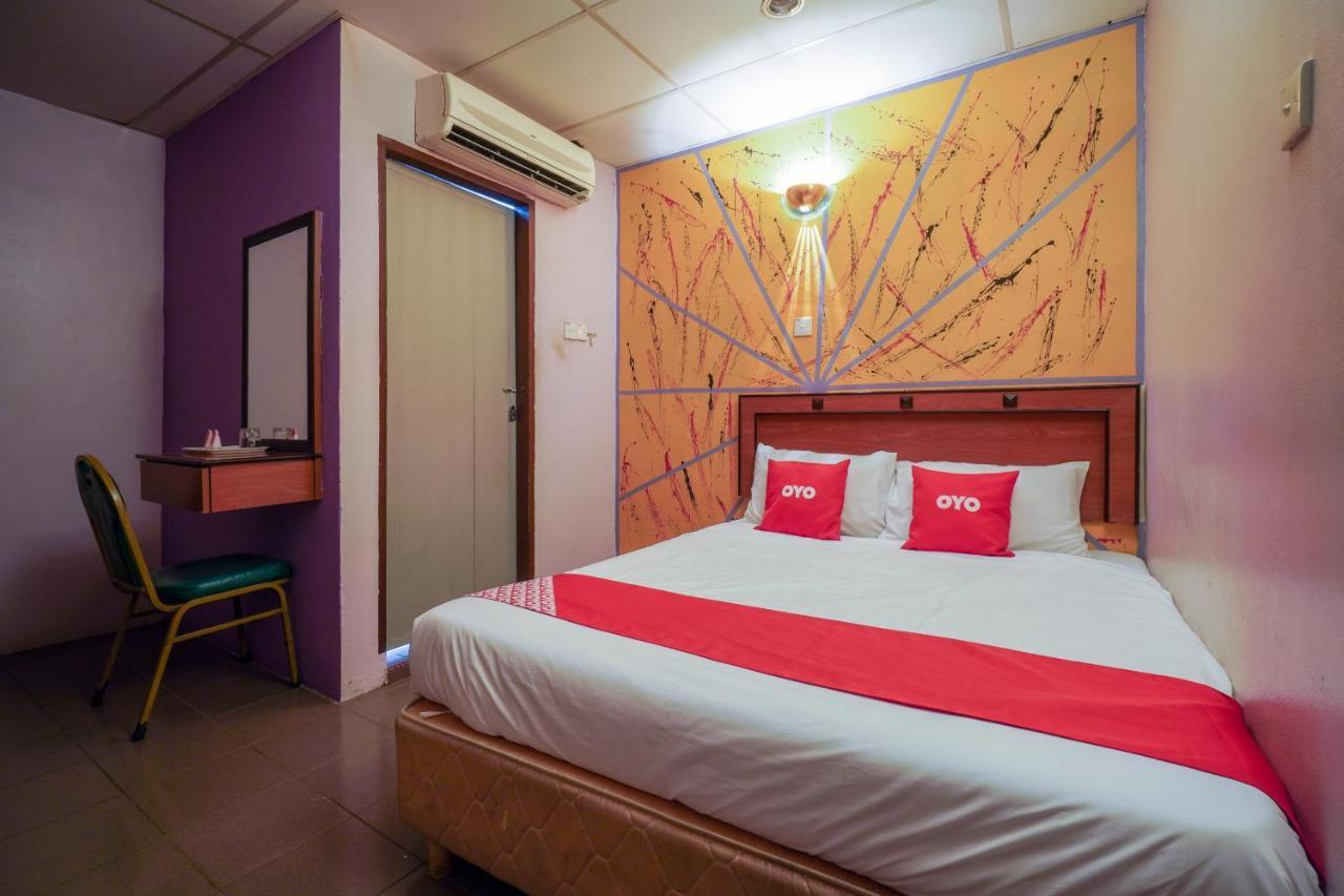 Hotel Dj Palace Lumut Exterior photo