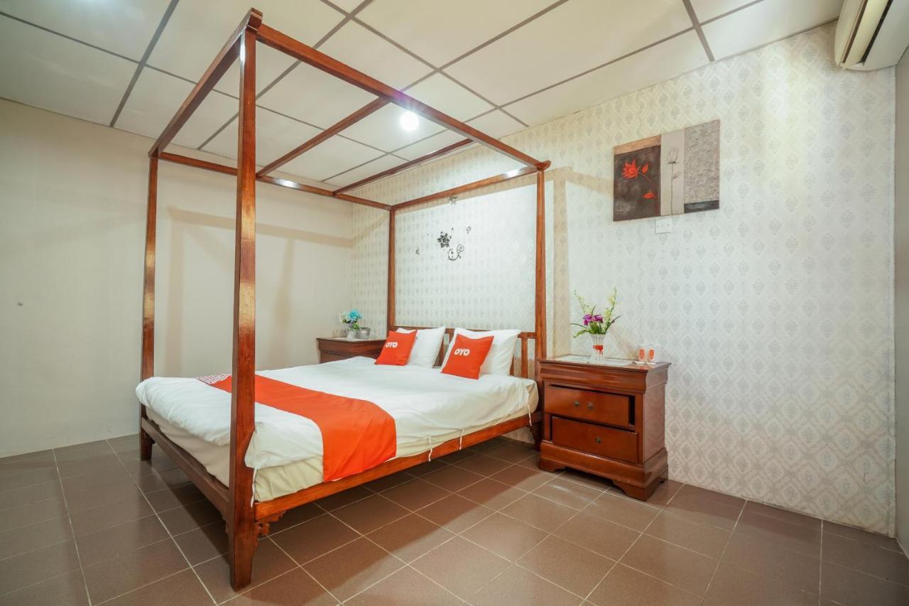 Hotel Dj Palace Lumut Exterior photo