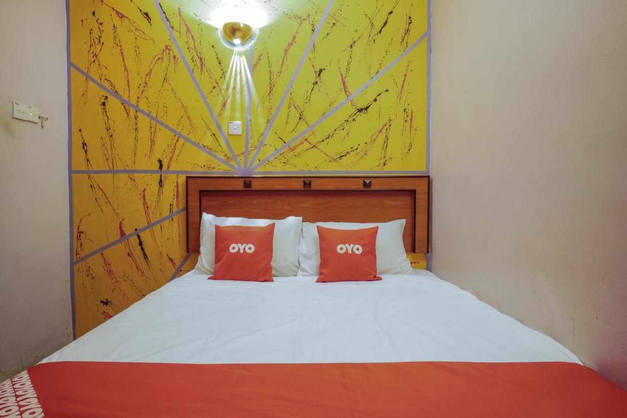 Hotel Dj Palace Lumut Exterior photo