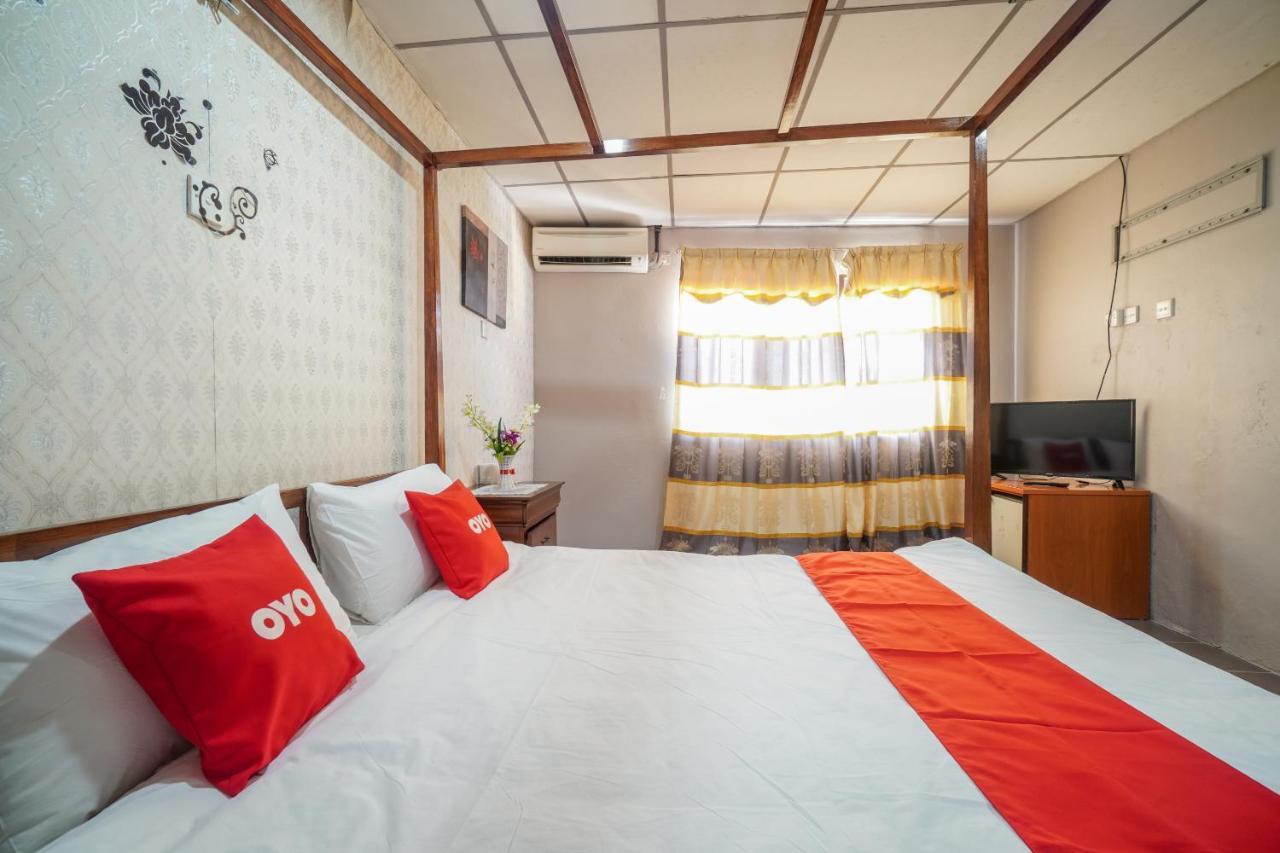 Hotel Dj Palace Lumut Exterior photo